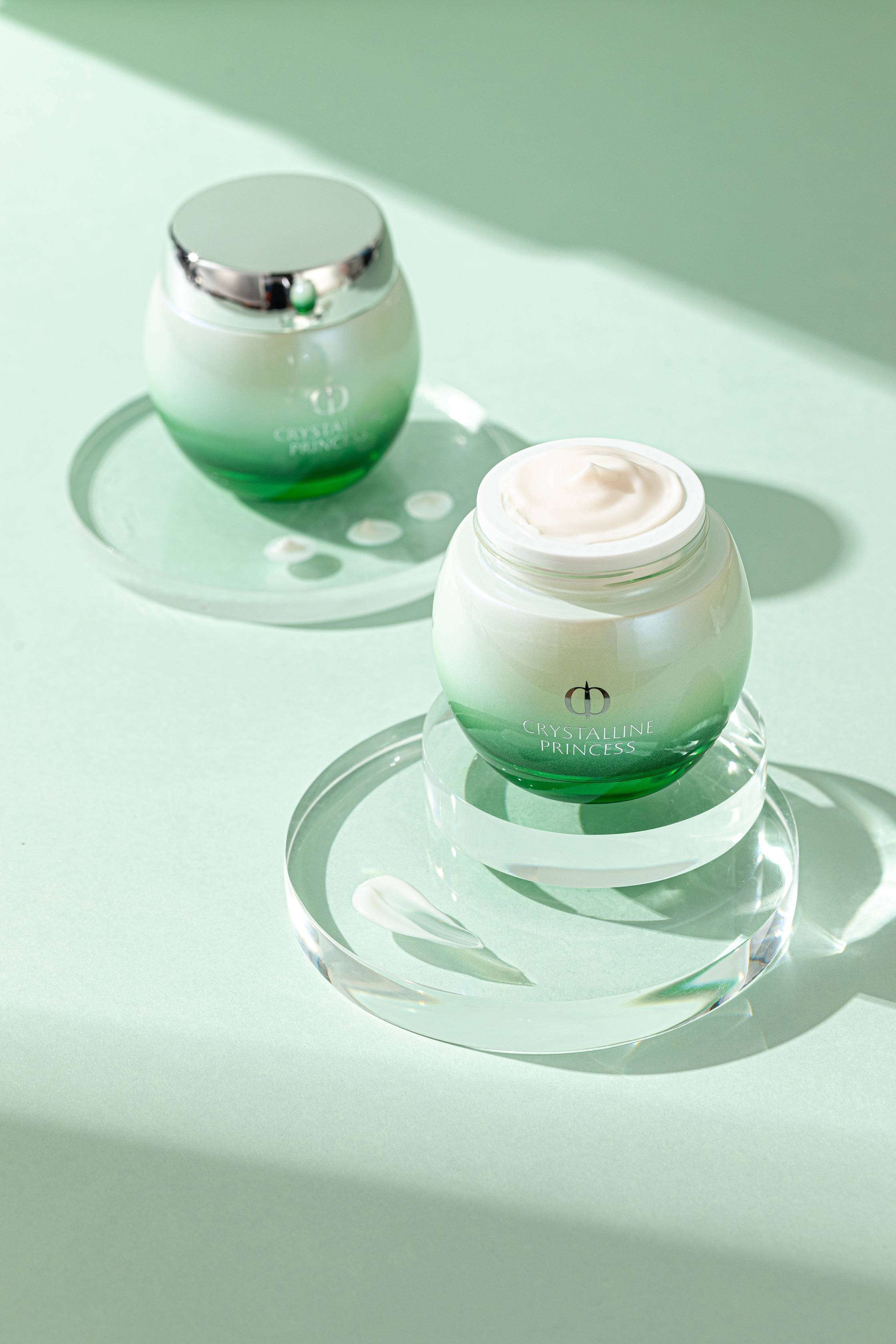 光影与芬芳的对话 香水与化妆品静物摄影与全案电商策划